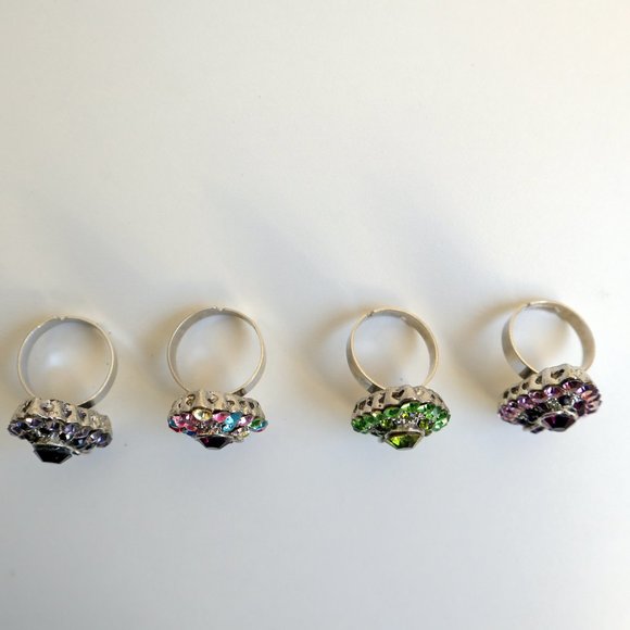 4 Pieces Fashion Rings, Adjustable Bling Rings - Picture 2 of 3